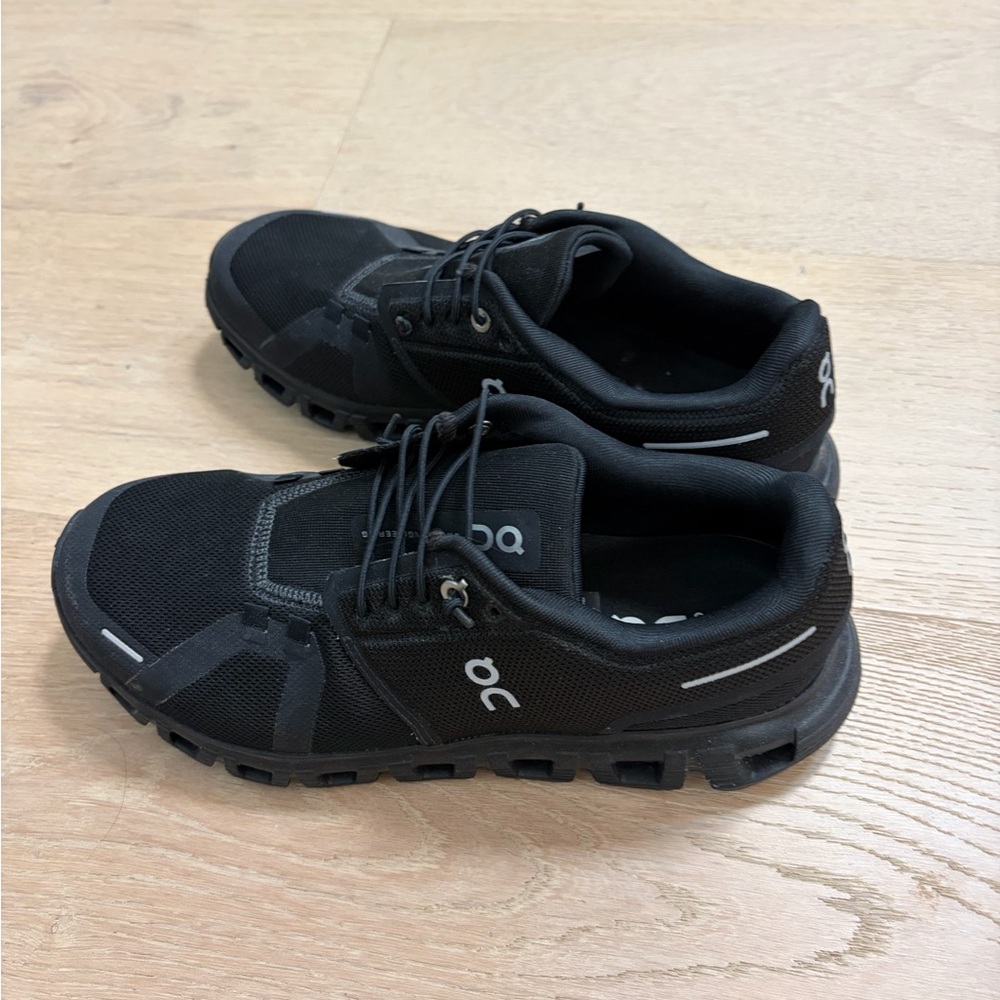 On Running Cloud Women's Athletic Shoes - Black - Picture 5 of 7
